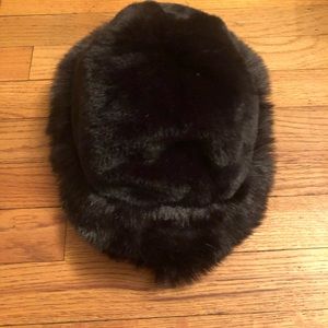 Black brimmed FUR WARM WINTER HAT